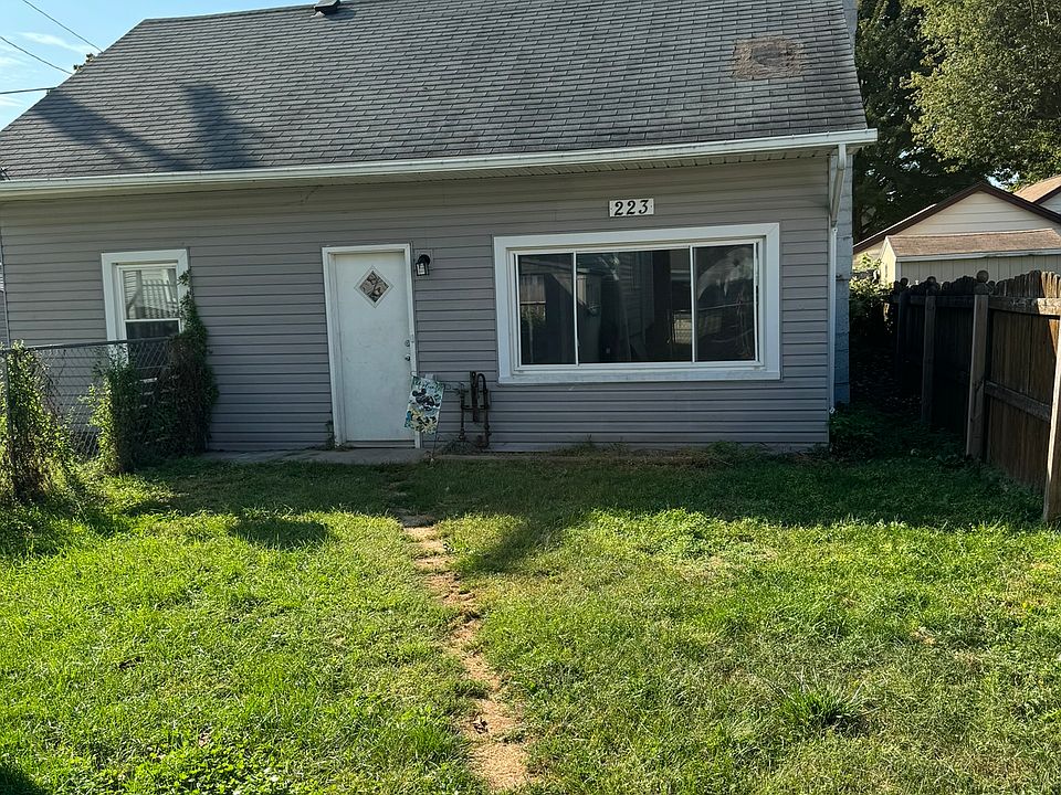 1st image of 223 S Main St