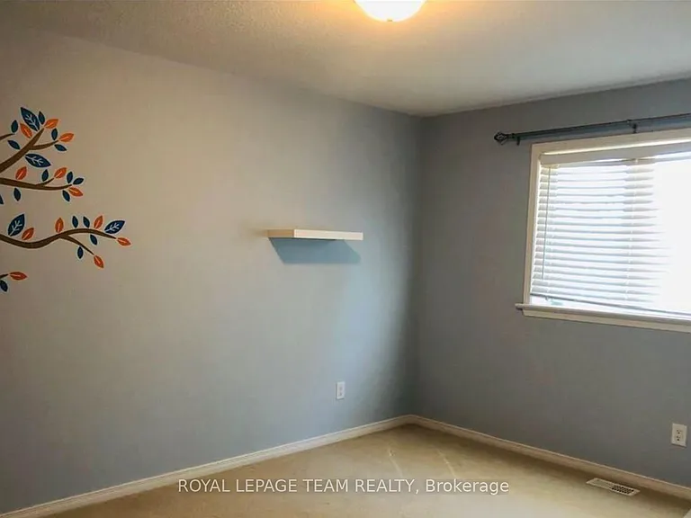 381 Celtic Ridge Cres — Photo 8