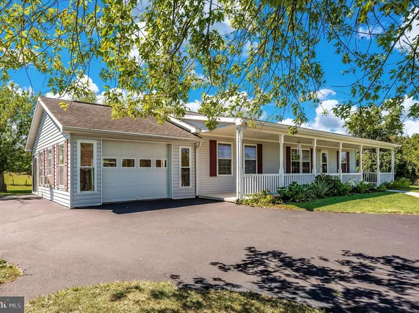 16703 Blackberry Ln, Hagerstown, MD 21740