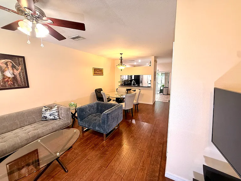 1120 Kennewick Ct — Photo 4
