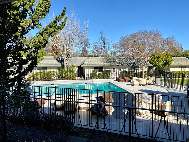 21 Willow Rd #18 — Photo 10