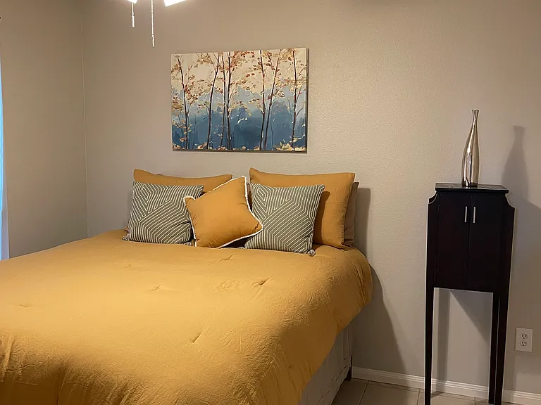 Guest Room #1 includes ceiling fan.