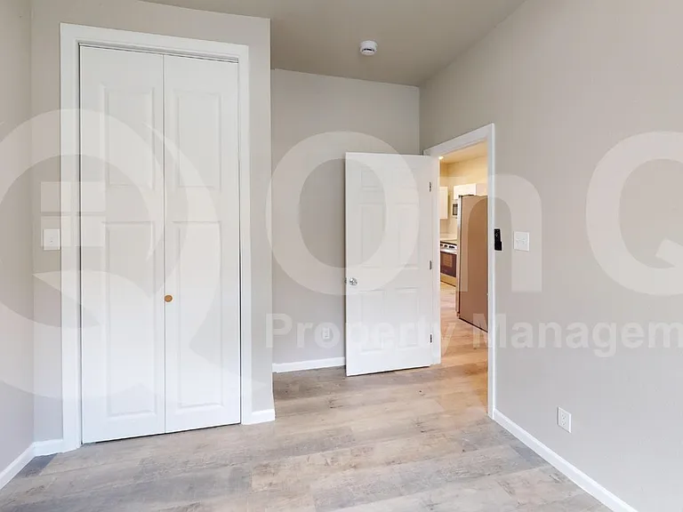 2209 Wellington St — Photo 12