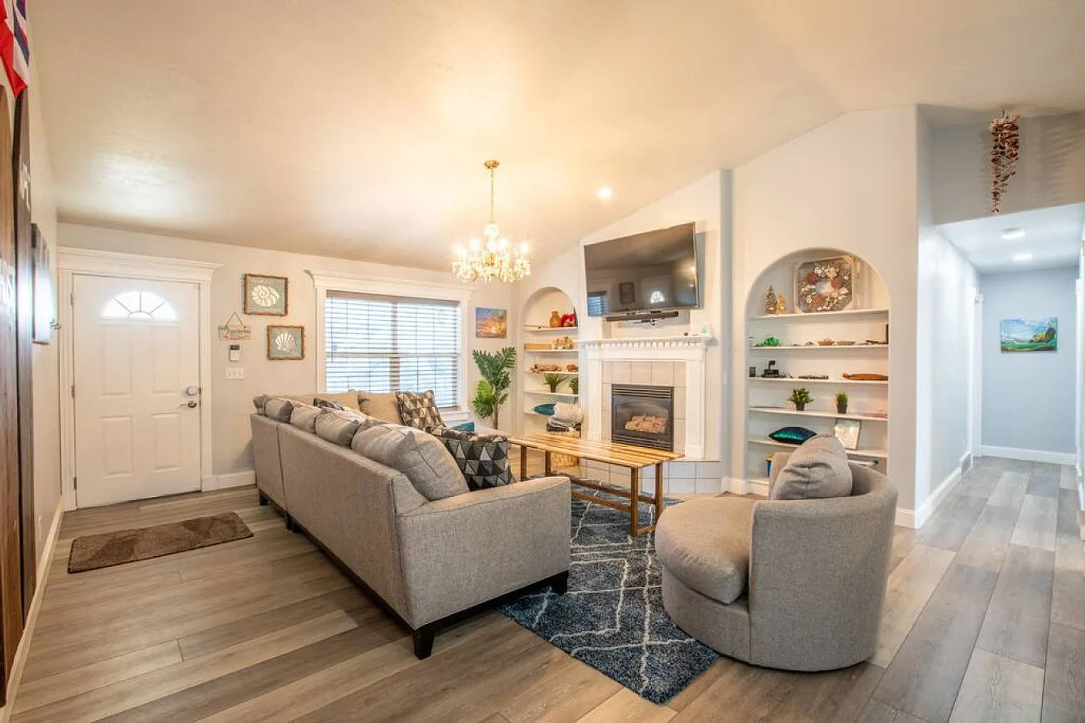 4 bed, 3.0 bath, 1991 sqft, $3,572 — Photo 1