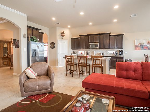 5th image of 230 Norwood Ct