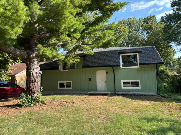 214 E Berkeley St, Springfield, MO 65807