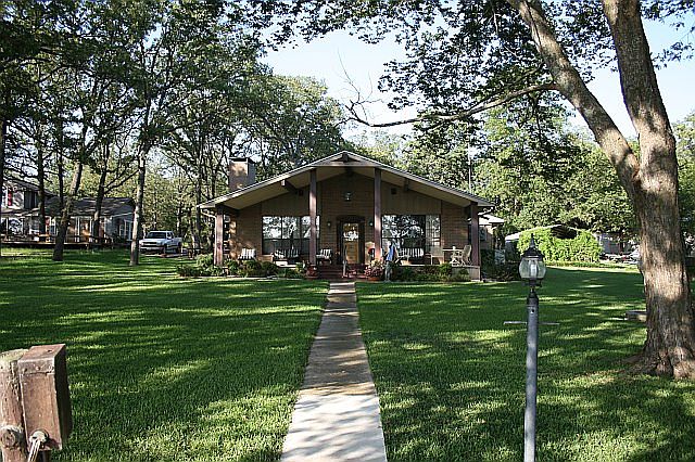 1st image of 1947 E Beach Dr