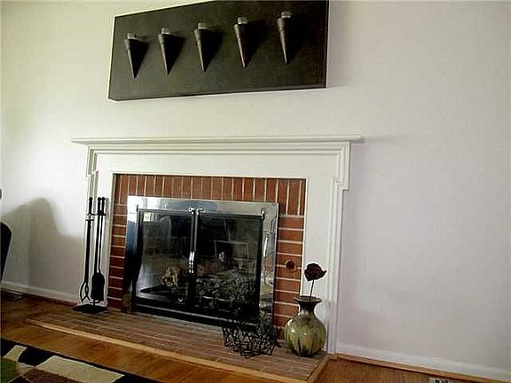 5th image of 509 Willow Ln