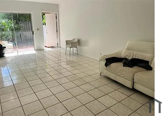 1196 NW 16th Ave — Photo 7