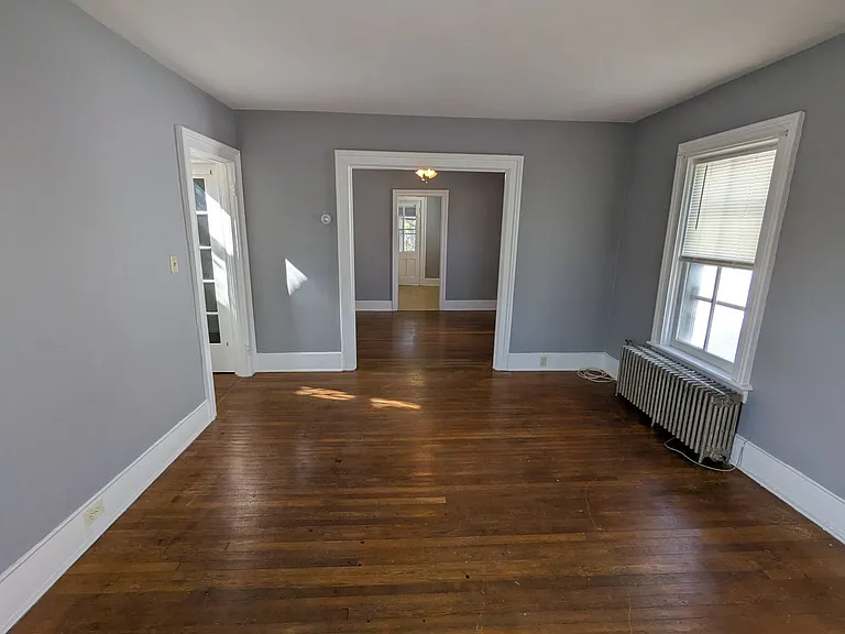 31 Central Ave — Photo 13