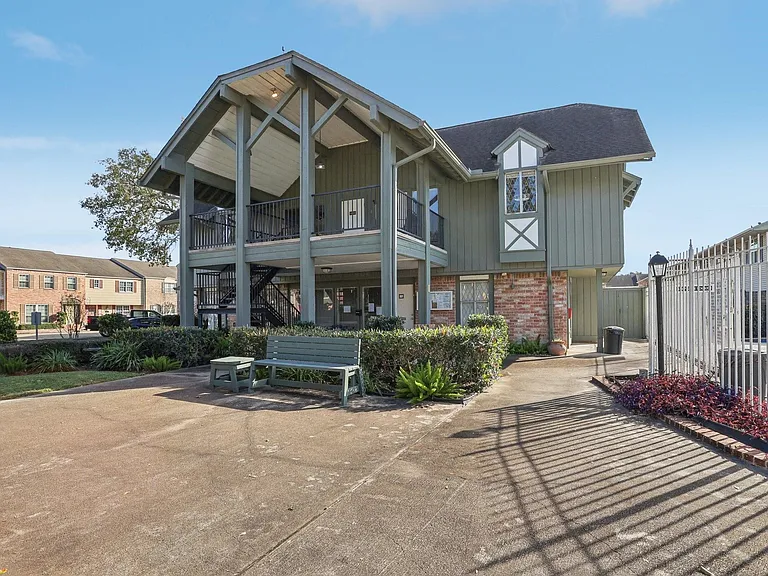 6355 Del Monte Dr #64 — Photo 23