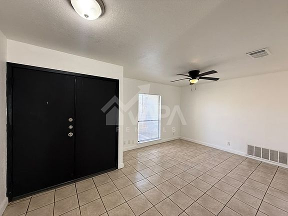 3rd image of 827 Blue Astor Dr