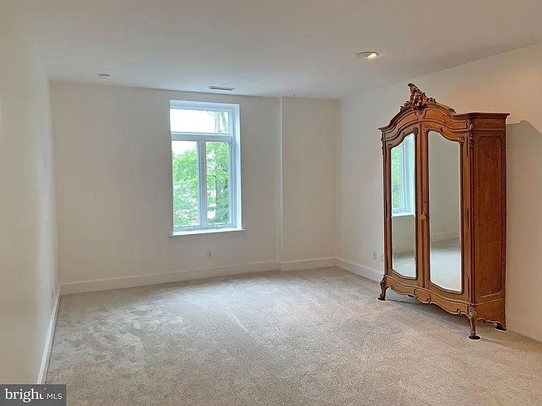 414 Old Lancaster Rd #405 — Photo 38