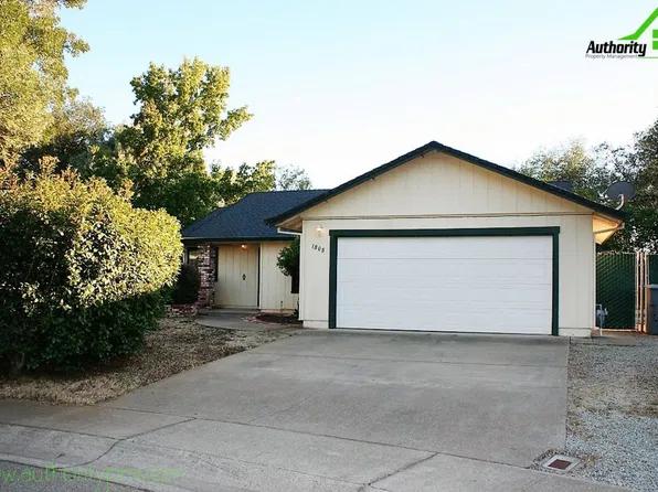1808 Winterwood Ct, Redding, CA 96002