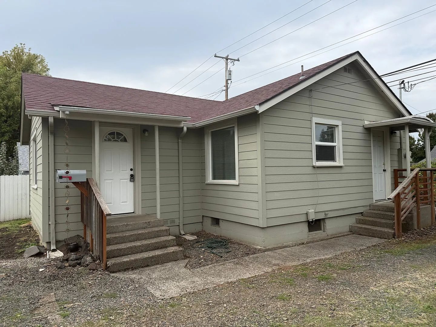 Updated 2-bedroom 1 bath house in Springfield! — Photo 3