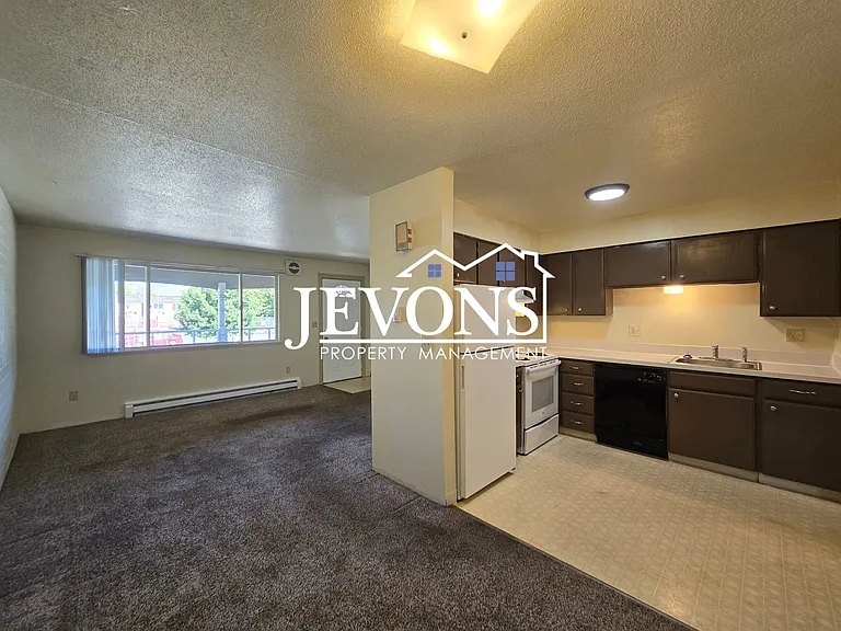 16 N 6th St #3 — Photo 3