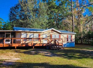 135 Richardson Rd, Crawfordville, FL 32327