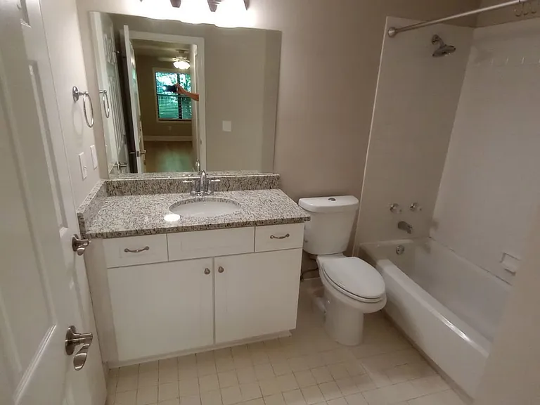1747 Jack Warner Pkwy #112-A — Photo 9