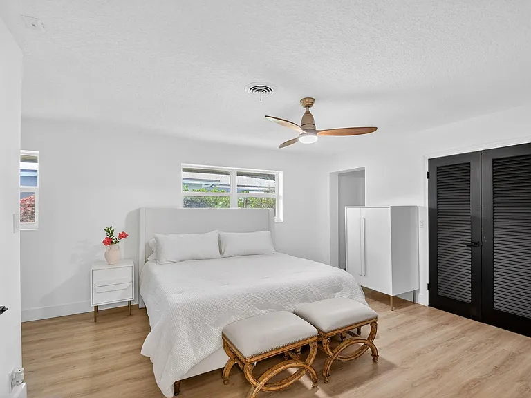 1221 Singer Dr — Photo 14