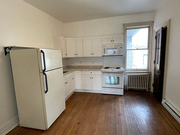 Unit 3 Kitchen/Dining