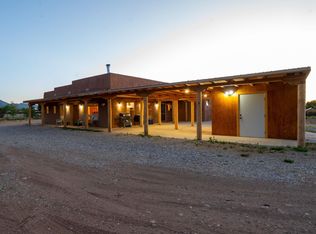 3 Camino De Caballo #B, Ranchos De Taos, NM 87557