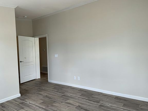 4th image of 1101 82nd Ave #5FRU04