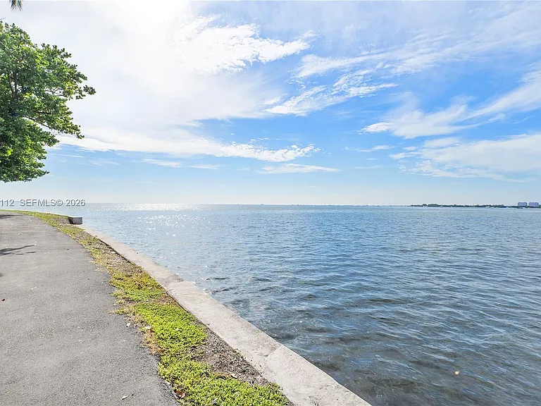 2 Grove Isle Dr #BPH10 — Photo 34