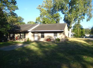 900 N Arcola St, Angleton, TX 77515