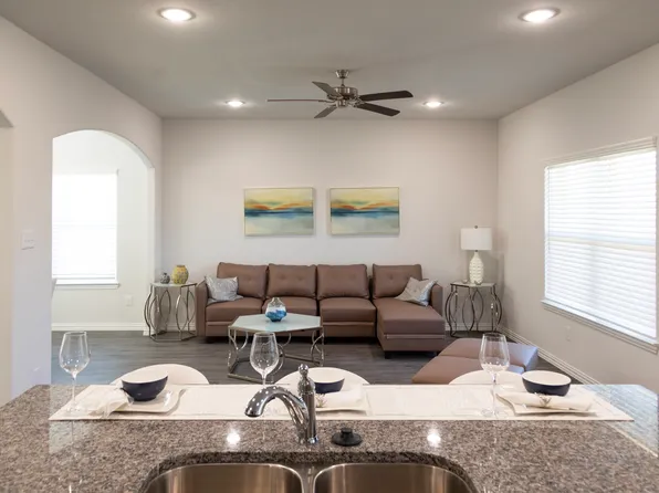 214 Stefani Dr, Red Oak, TX 75154