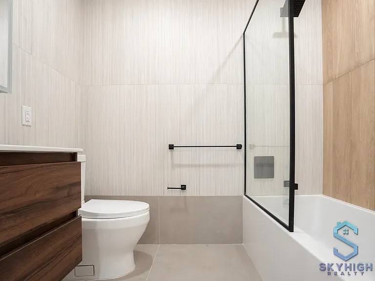 37-25 32nd St #5G — Photo 11