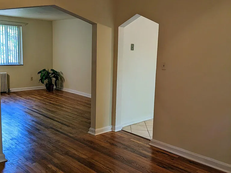 5928 Belmont Ave — Photo 1