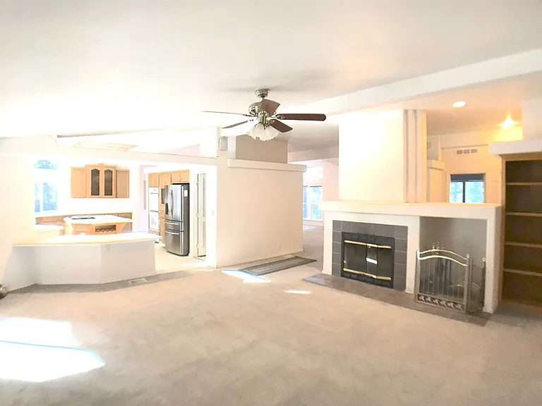 288 Aspen Grv — Photo 8