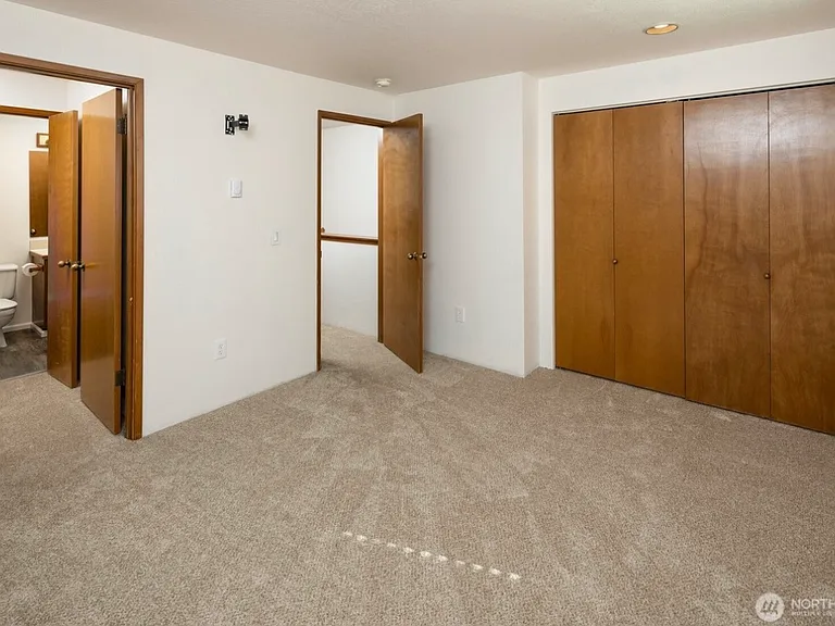15702 Admiralty Way #C — Photo 7