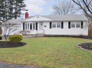 25 Shadbush Rd, Warwick, RI 02888