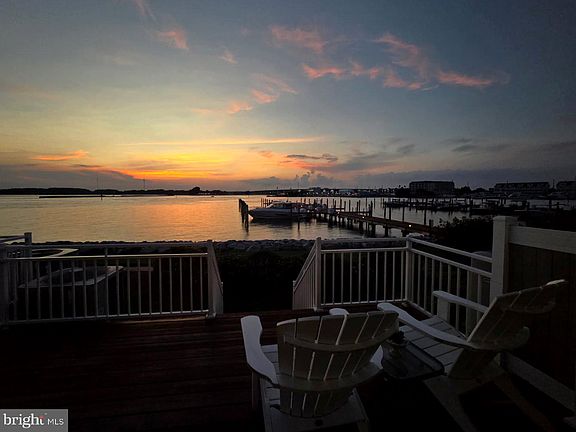 3rd image of 1406 Oyster Cove Dr