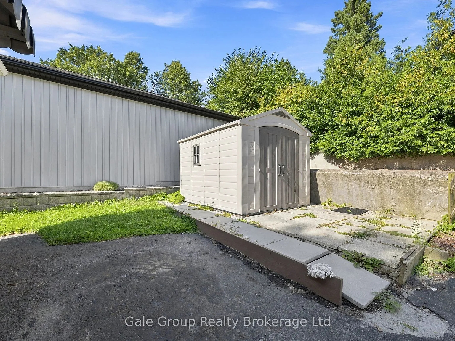 2 bed, $2,300 — Photo 3