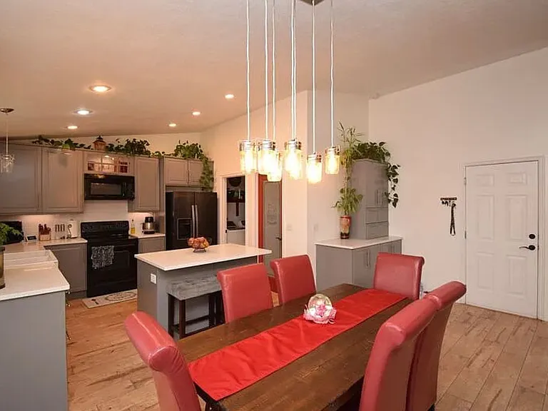 8225 S Summit Valley Dr — Photo 5