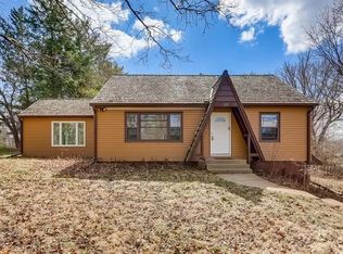 135 Pleasant View Rd, Chanhassen, MN 55317