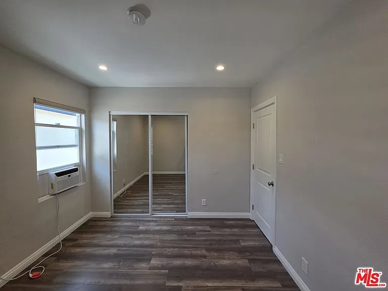 2012 S Holt Ave #2014 — Photo 31