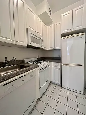 Rented by Corcoran | media 6