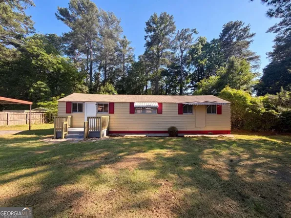 1396 Pine Dr, Atlanta, GA 30349