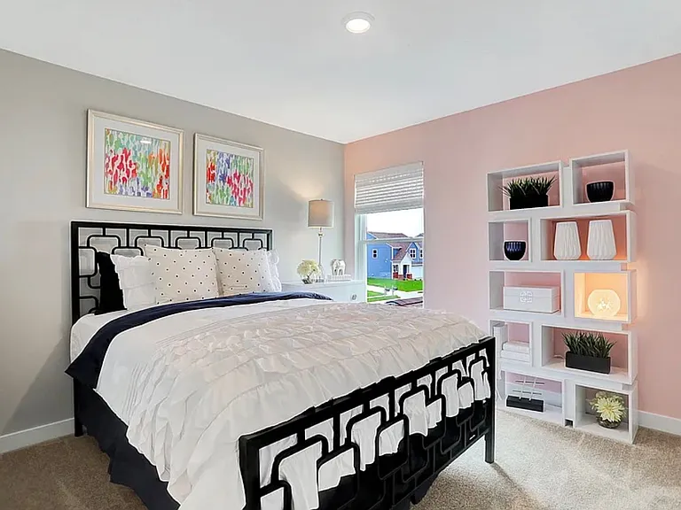 3793 Canterbury Dr — Photo 12