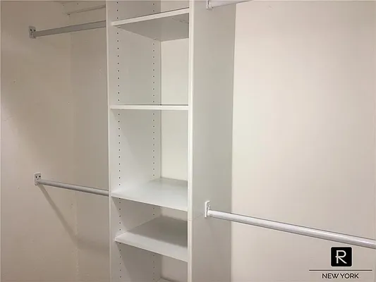 Rented by R New York | media 43