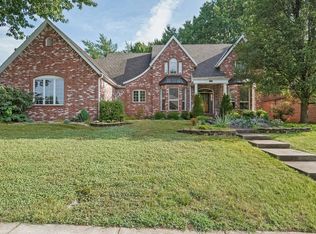 2209 E Briar St, Springfield, MO 65804