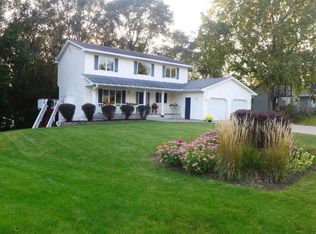 685 Flora Sq, Prescott, WI 54021