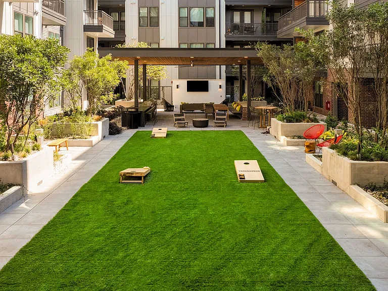 Troubadour Apartments — Photo 61