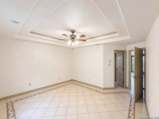 2140 Romel St — Photo 10
