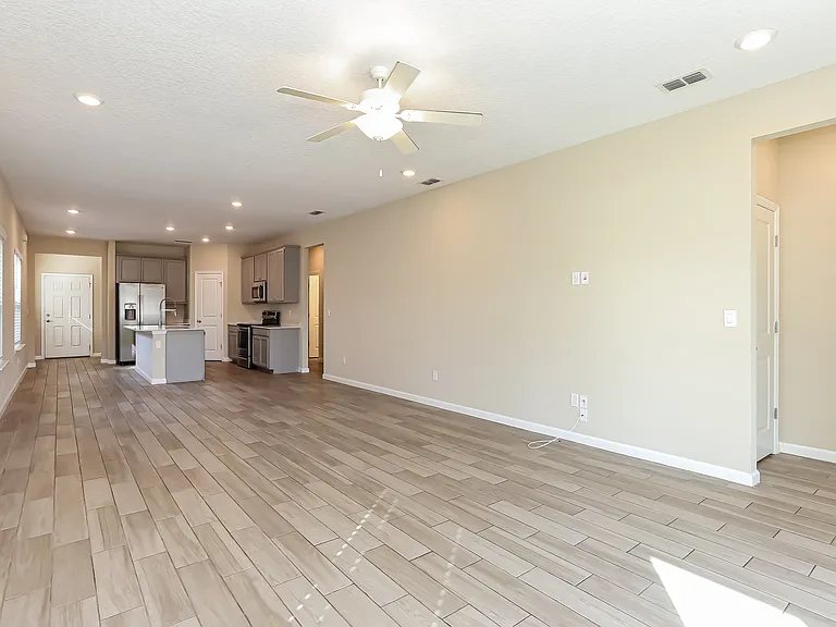 2111 Major Oak St — Photo 3
