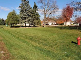 W5295 Natures Way Dr, Sherwood, WI 54169