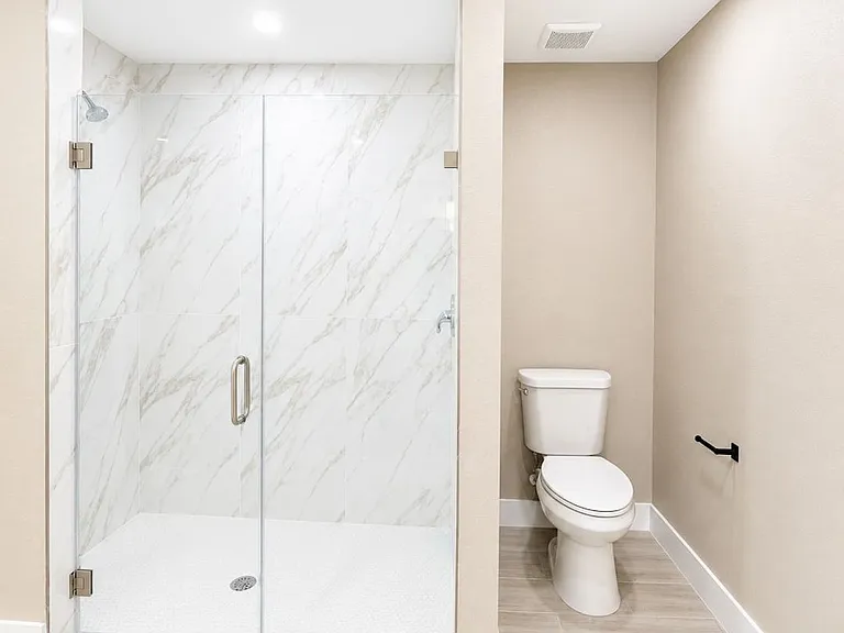 3464 NE 9th Pl — Photo 12